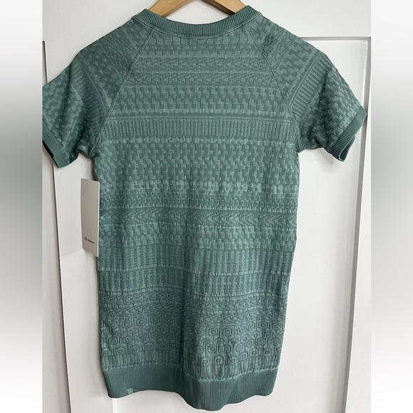 Lululemon NWT Rest Less Short Sleeve Tee Sz 8 Green - Picture 5 of 6